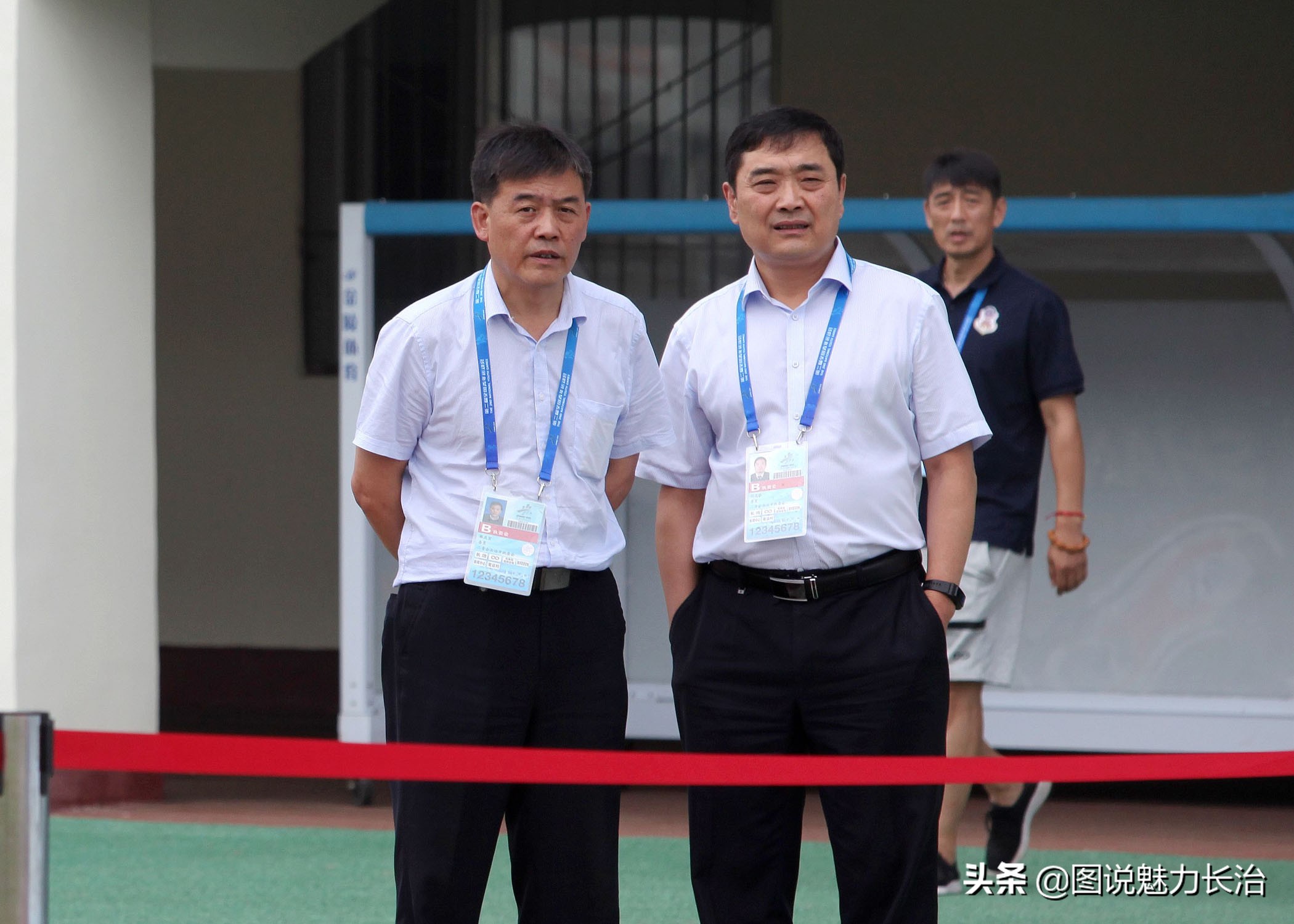 足球球员受伤瞬间,盘点足球比赛上的精彩瞬间