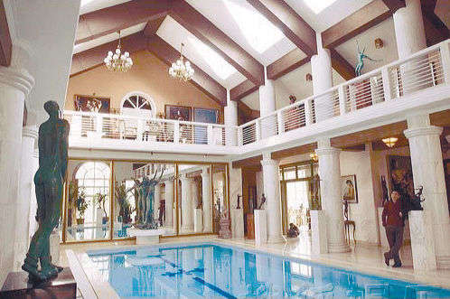 华谊当年挥金如土,华谊王氏两兄弟挥金如土