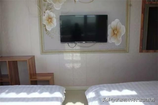 去赶海抓螃蟹海边淋雨捡贝壳,来海边抓螃蟹拾贝壳