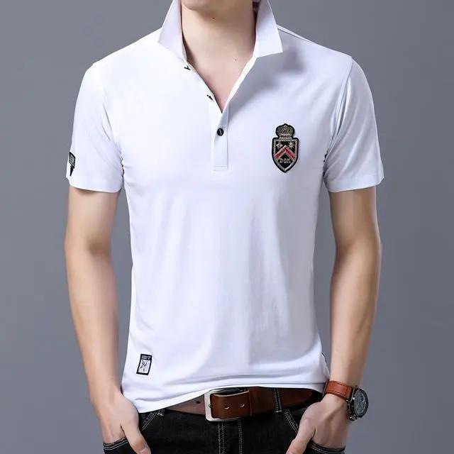 哇塞！43岁舅舅这样穿T恤，帅的让人心动，整条街回头率都归他