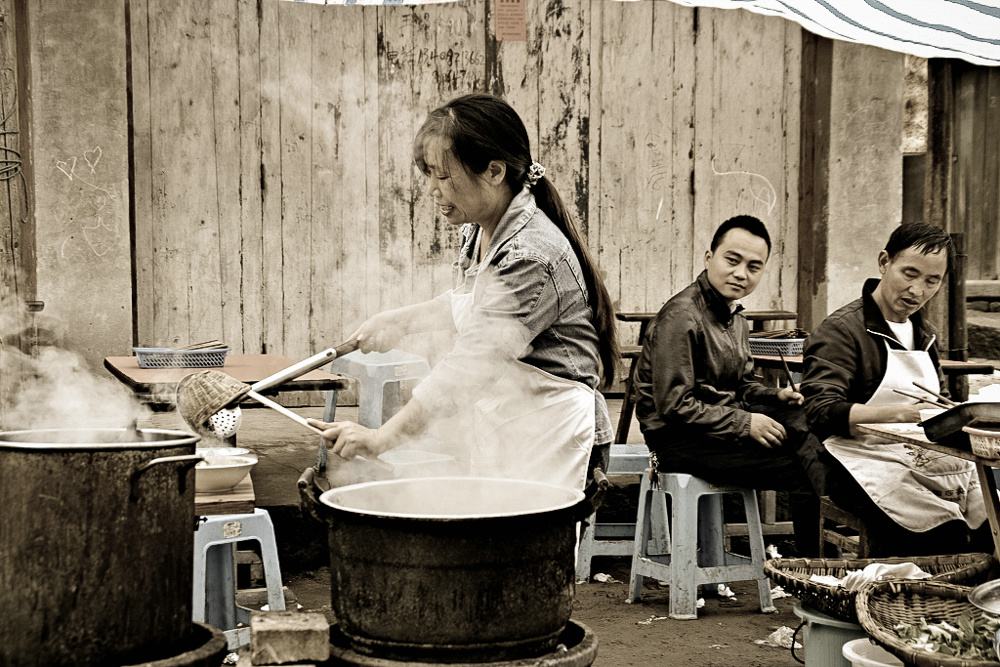 小学生做的炸酱面,小学炸酱面的做法