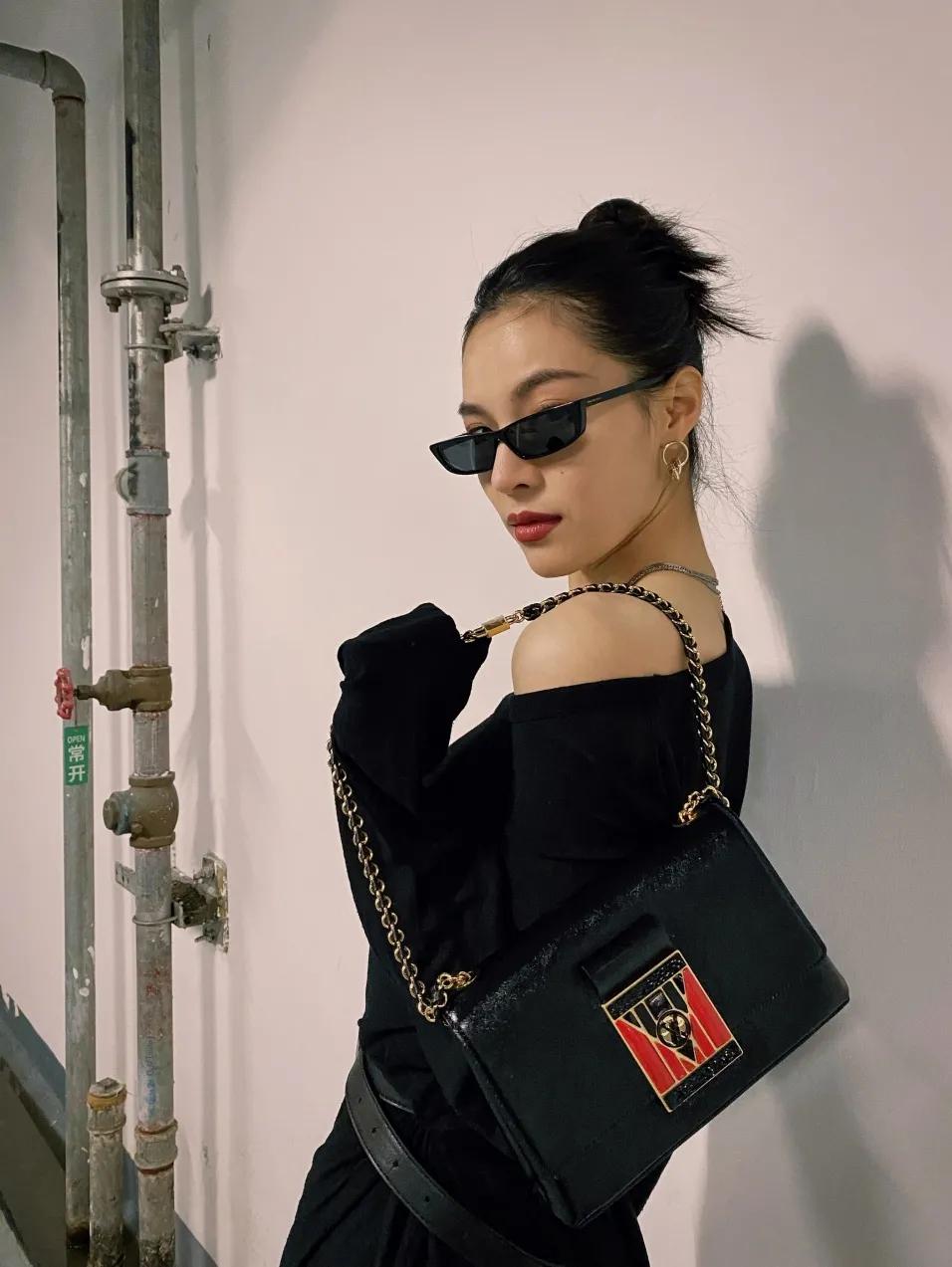 圆脸女生怎么选墨镜,圆脸女生如何选择大牌眼镜