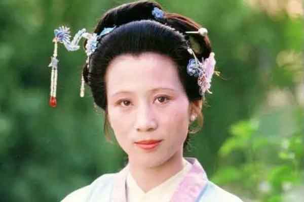 李纨为啥摸平儿的钥匙,李纨为平儿打抱不平原因