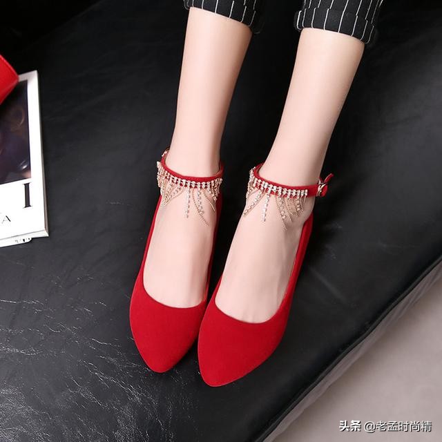 热情如火的红色单鞋，永显青春活力，挑一款向青春宣誓的吧