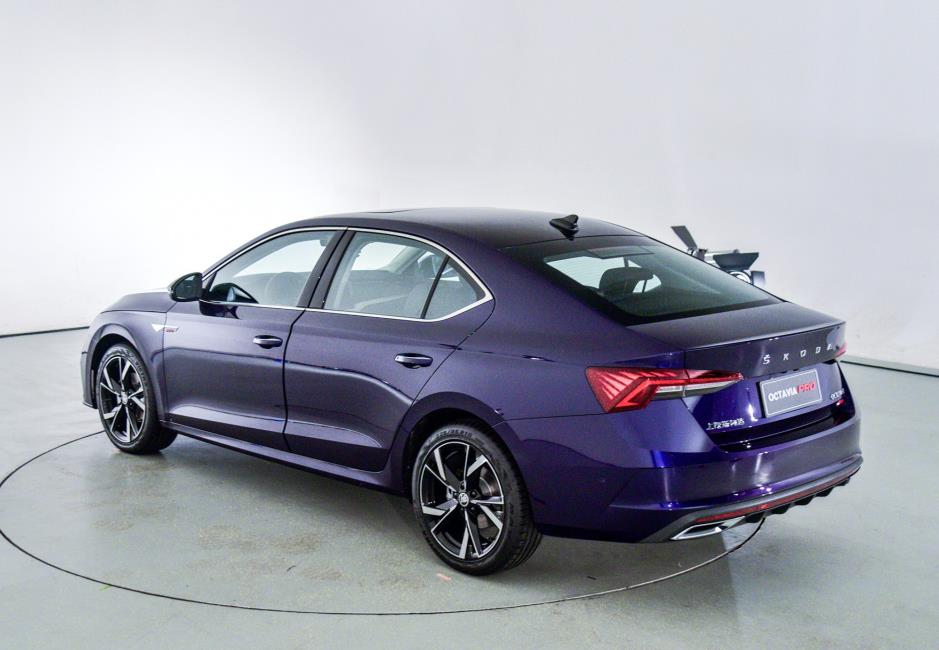 2018款自吸明锐旅行,斯柯达明锐旅行1.2t测评