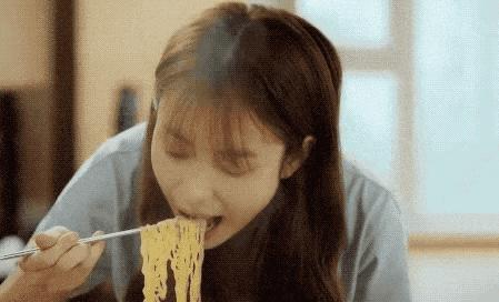 出门灌了瓶热水，打开时就凉了咋办？用它24小时开盖还“烫嘴”