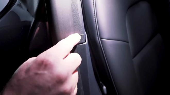 特斯拉modely前保险杠下护板有脱落,特斯拉modely提车漆面有问题