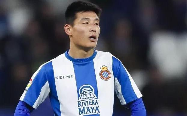 武磊秀世界级停球,武磊超远停球完整版