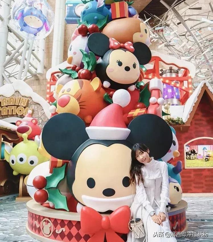 过分美丽!圣诞灯饰点亮香港:泰迪熊、比卡超、布丁狗陪你过圣诞