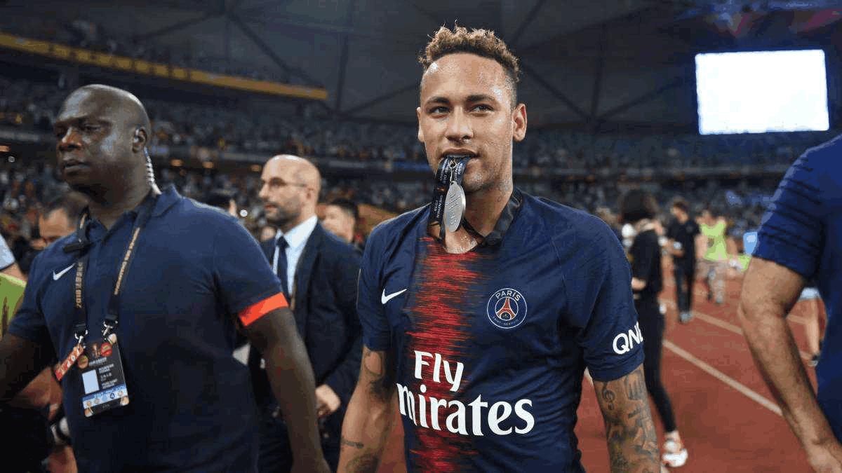 内马尔足球用品,足球球星内马尔纪念品