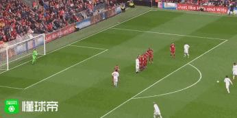 精准长传和低空传球,皮尔洛销魂长传