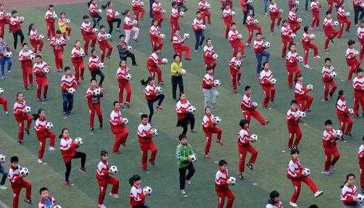 中国足球场上拼命精神,中国足球体力