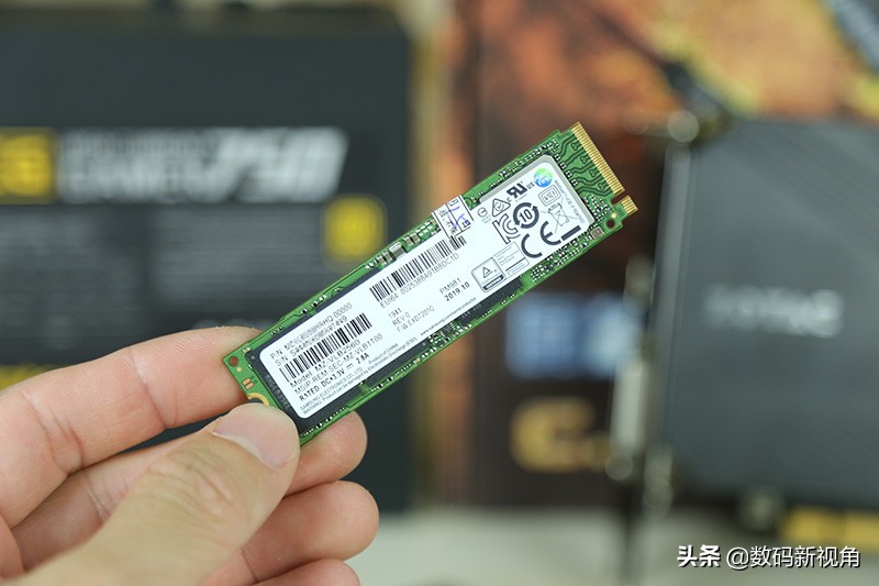 大牛拉小车的三轮摩托,大牛拉汽车视频