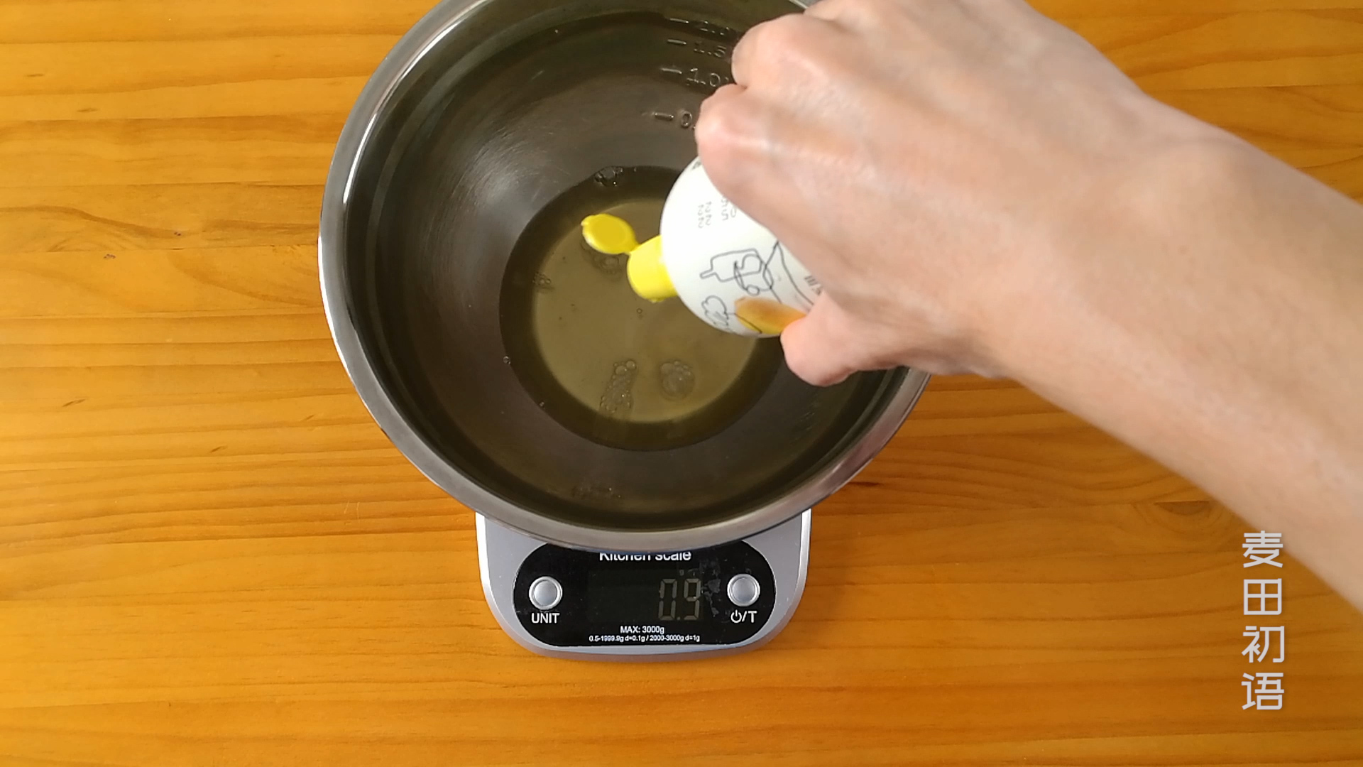 纸杯戚风蛋糕不塌不回缩的诀窍,用纸杯做戚风蛋糕湿乎乎的