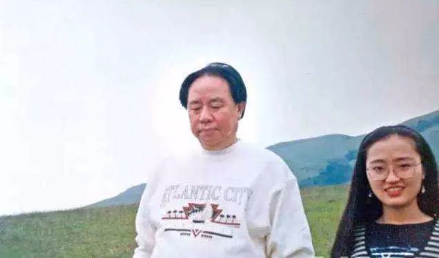 八十年代首富牟其中,中国首富牟其中简历