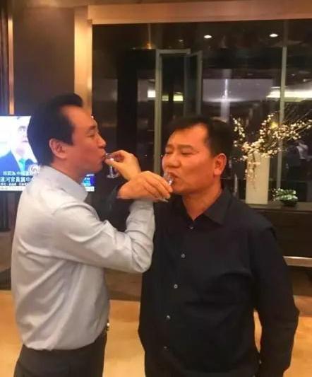 苏宁百货有限公司董事长张近东,张近东退出苏宁易购