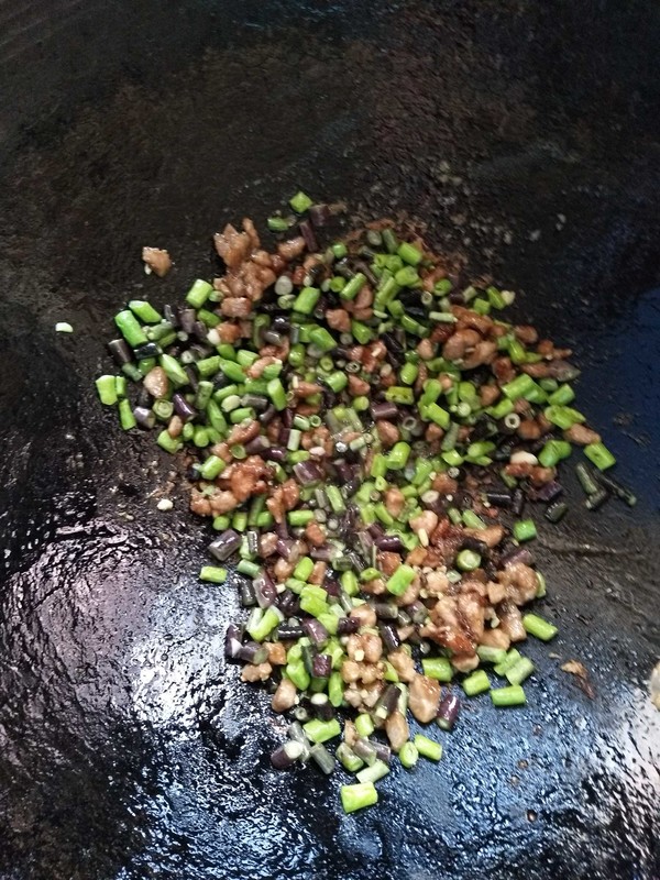 夏天豇豆怎样做才好吃,买回来的豇豆子怎么做