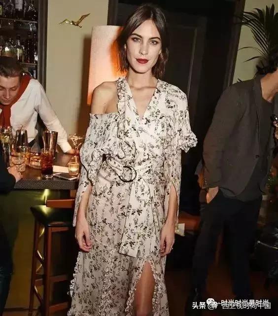 荷叶边显瘦又洋气,荷叶边的搭配技巧