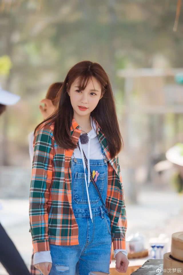 明星卖二手衣服,明星买二手东西遇到怪事