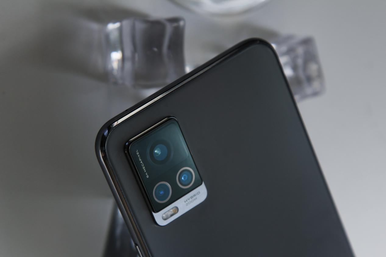 新上市vivo性能最好的手机,vivos18是中端机还是高端机