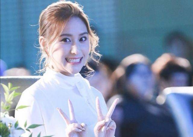 何超莲吃美食的视频,何超莲吃火锅