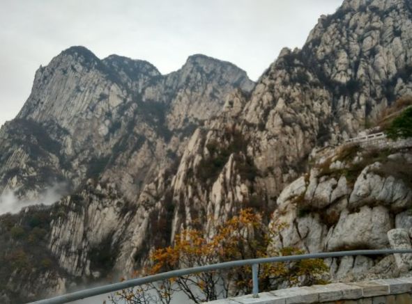 「词风雅韵」季国强｜守望沧桑追过往雄关似铁锁流年