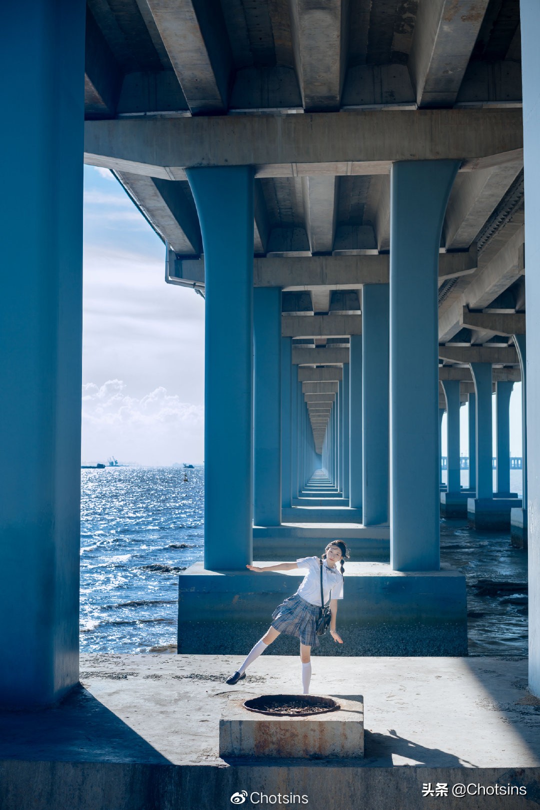 海边落日写真少女感,外景活力少女写真