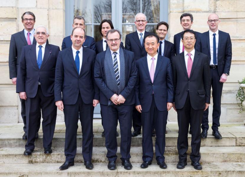 深度解读王健林因何跌落首富神坛,王健林在万达断臂求生时说什么