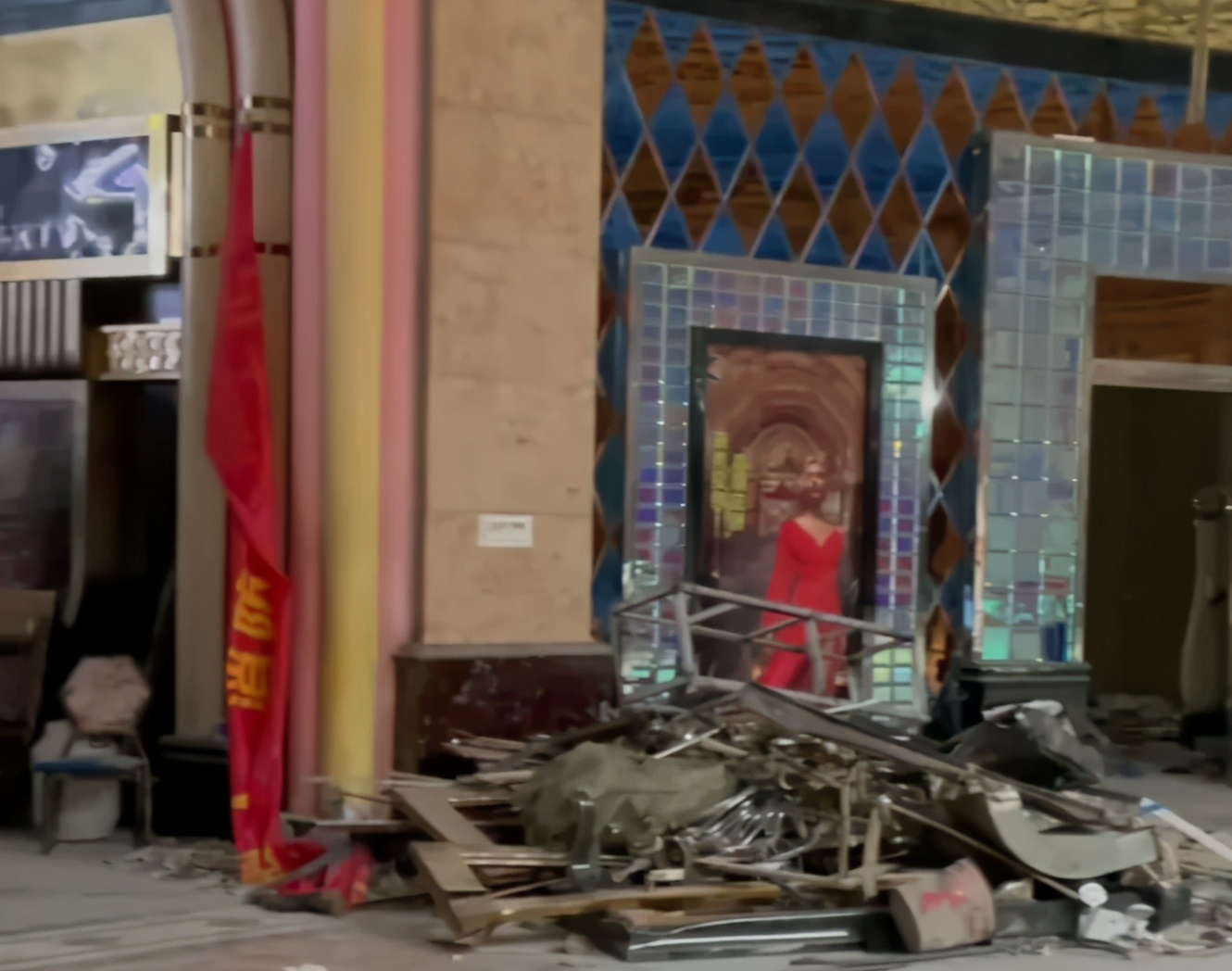 金源不夜城怎么关门,金源不夜城以前的样子