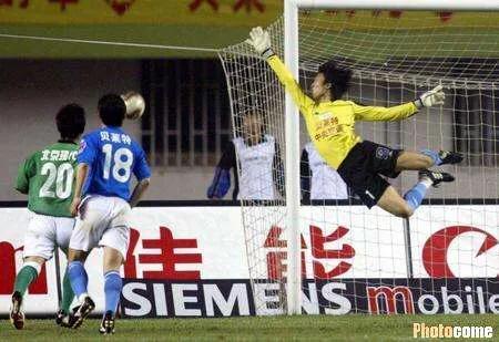 天津泰达守门员教练杨君,杨君守门员