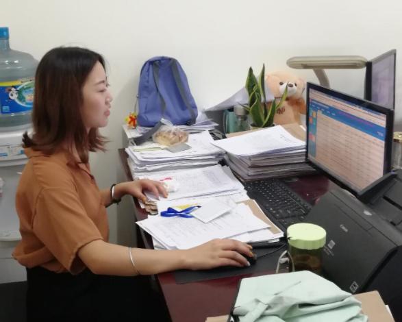 学生刚适应“996”工作制，却又迎来“715”，毕业生叫苦连天