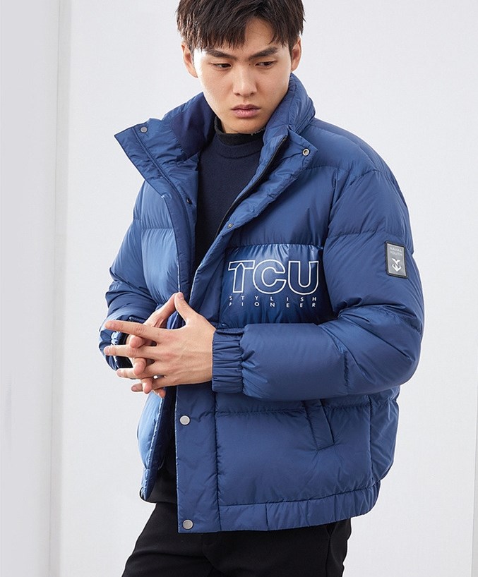 为了不让男朋友把羽绒服穿成“熊样”,我差点挤晕在海澜之家