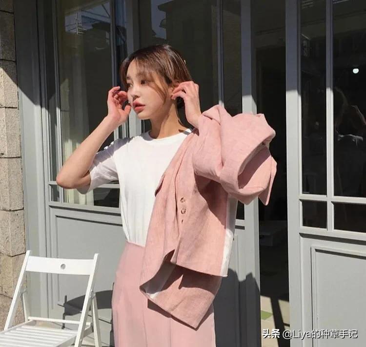 不要再披头散发了夏天适合的发型,披着和扎着都好看的浅层次发型