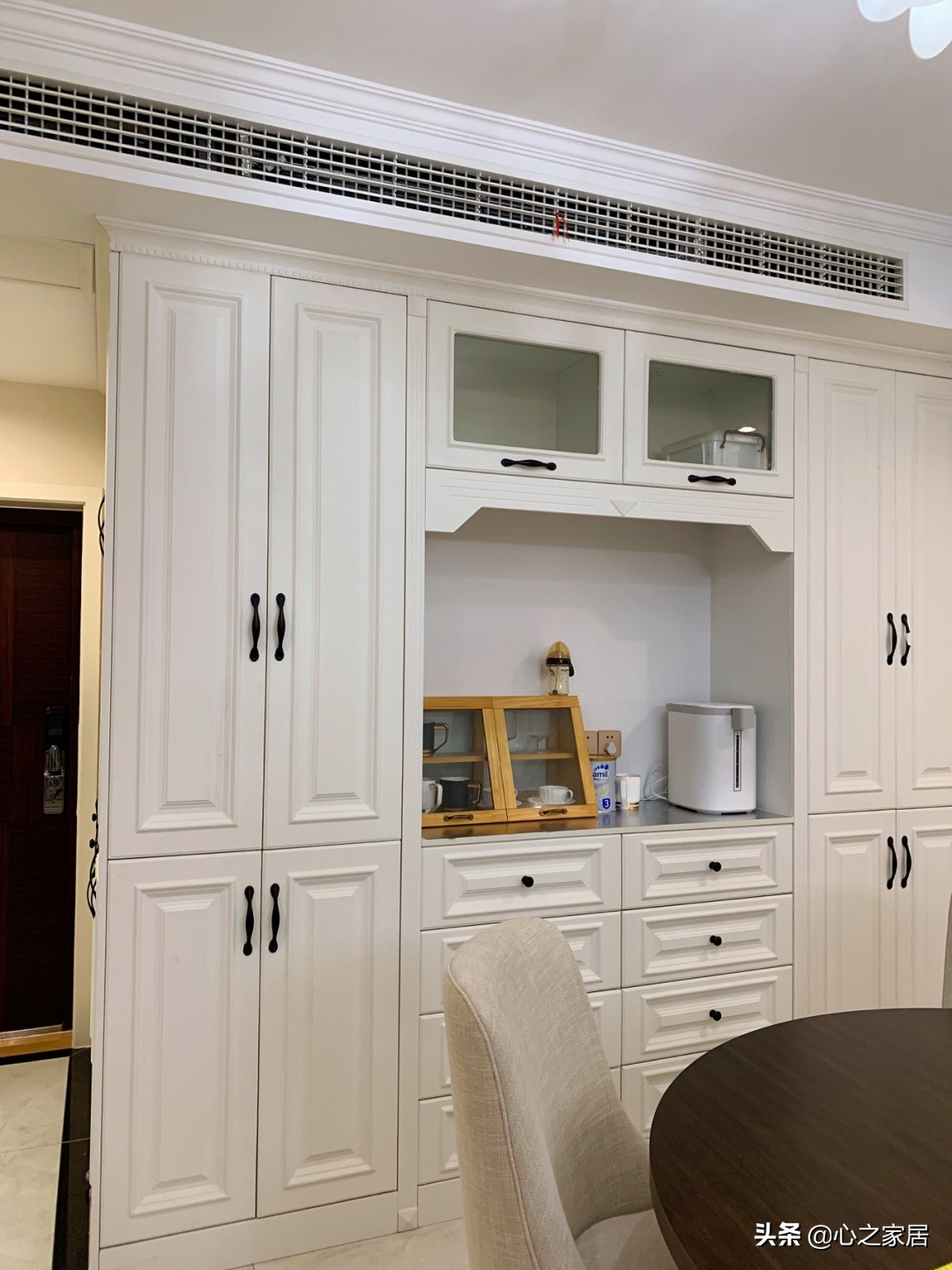 85平两室一厅电视墙,85寸电视小背景墙