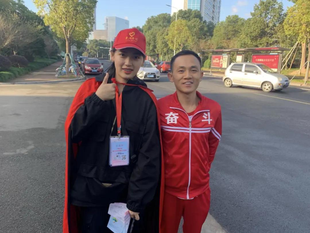 善行100志愿者照片,善行100志愿者报名