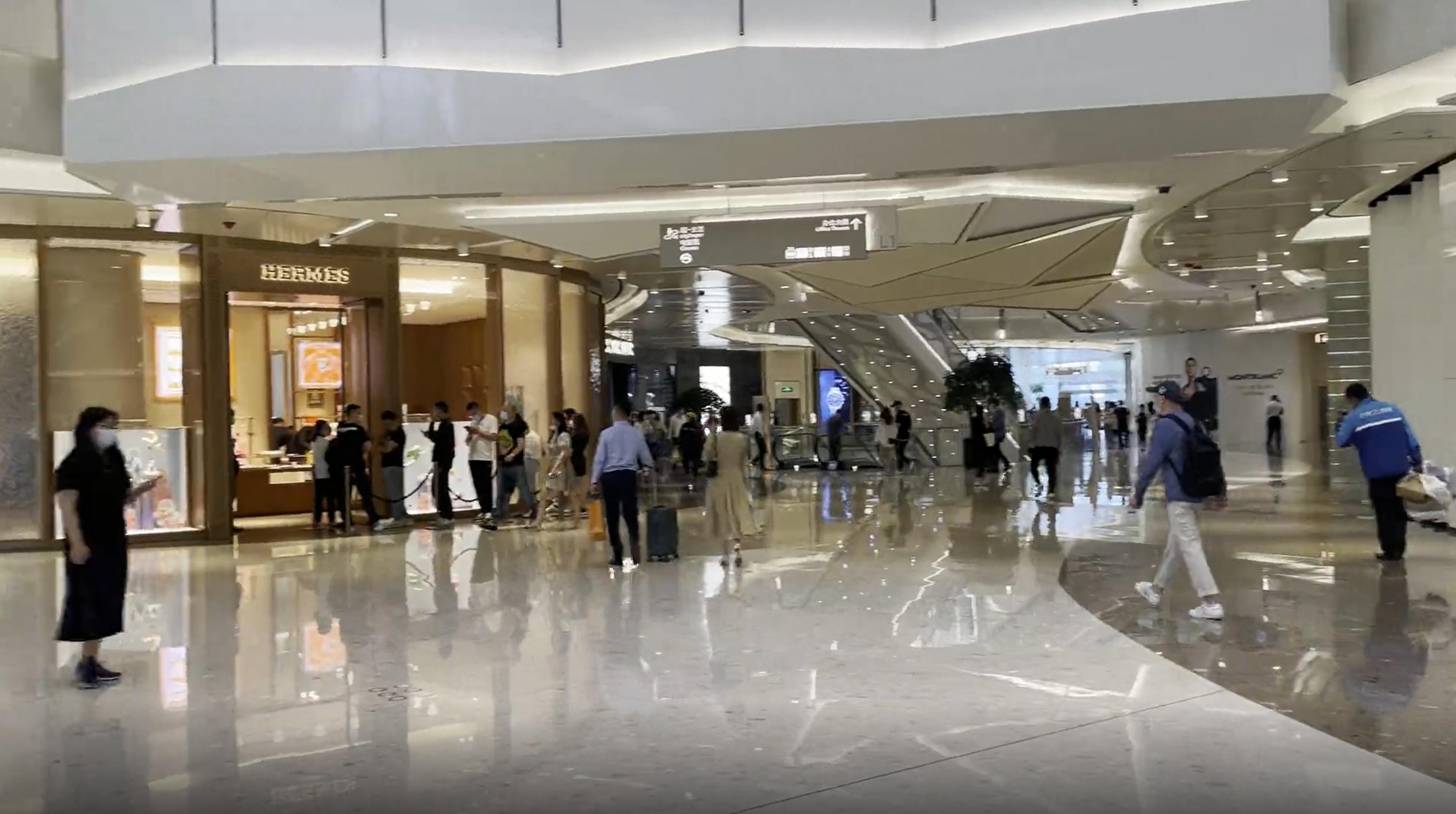 上海ifc国金中心销售额,实探上海楼市视频