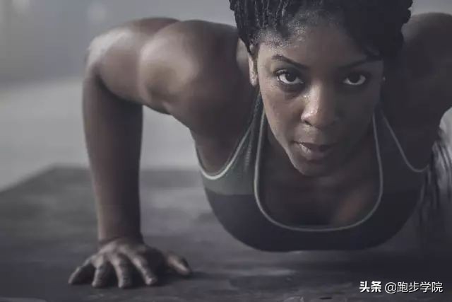 十大力量训练动作,9个核心力量训练动作