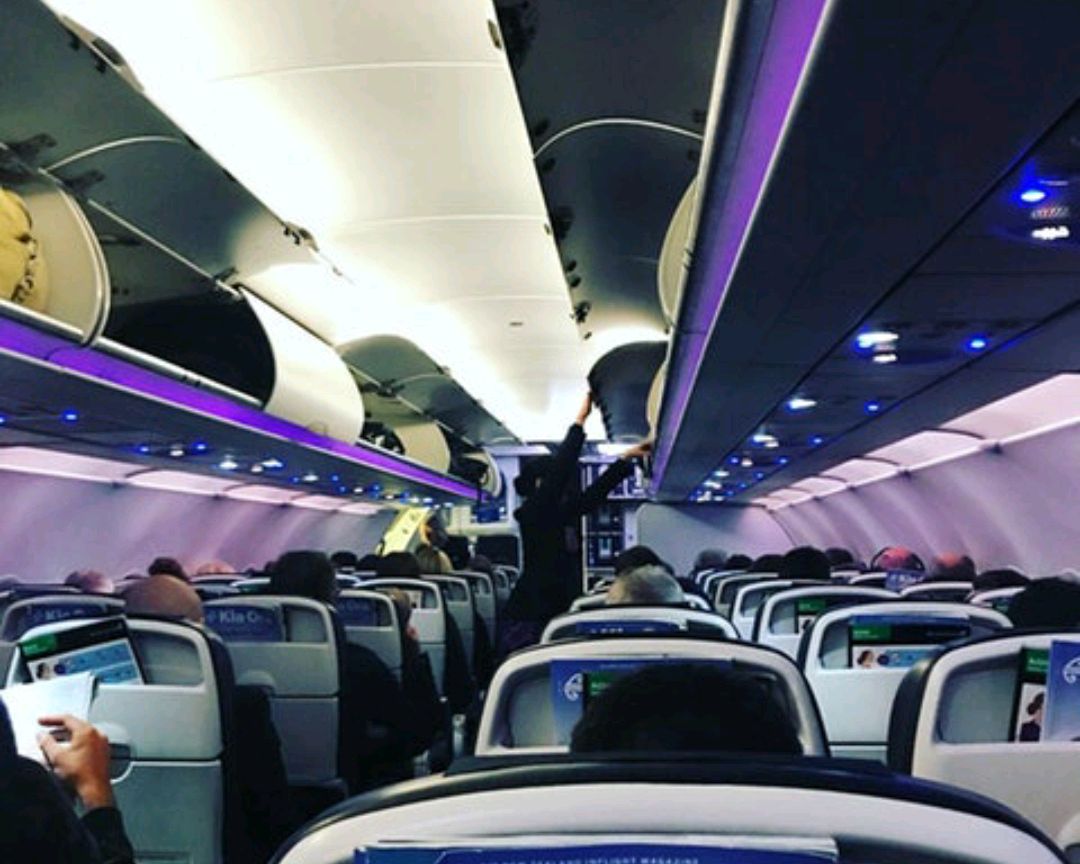 飞机经济舱选座位越靠前越好吗,飞机选座经济舱选什么座