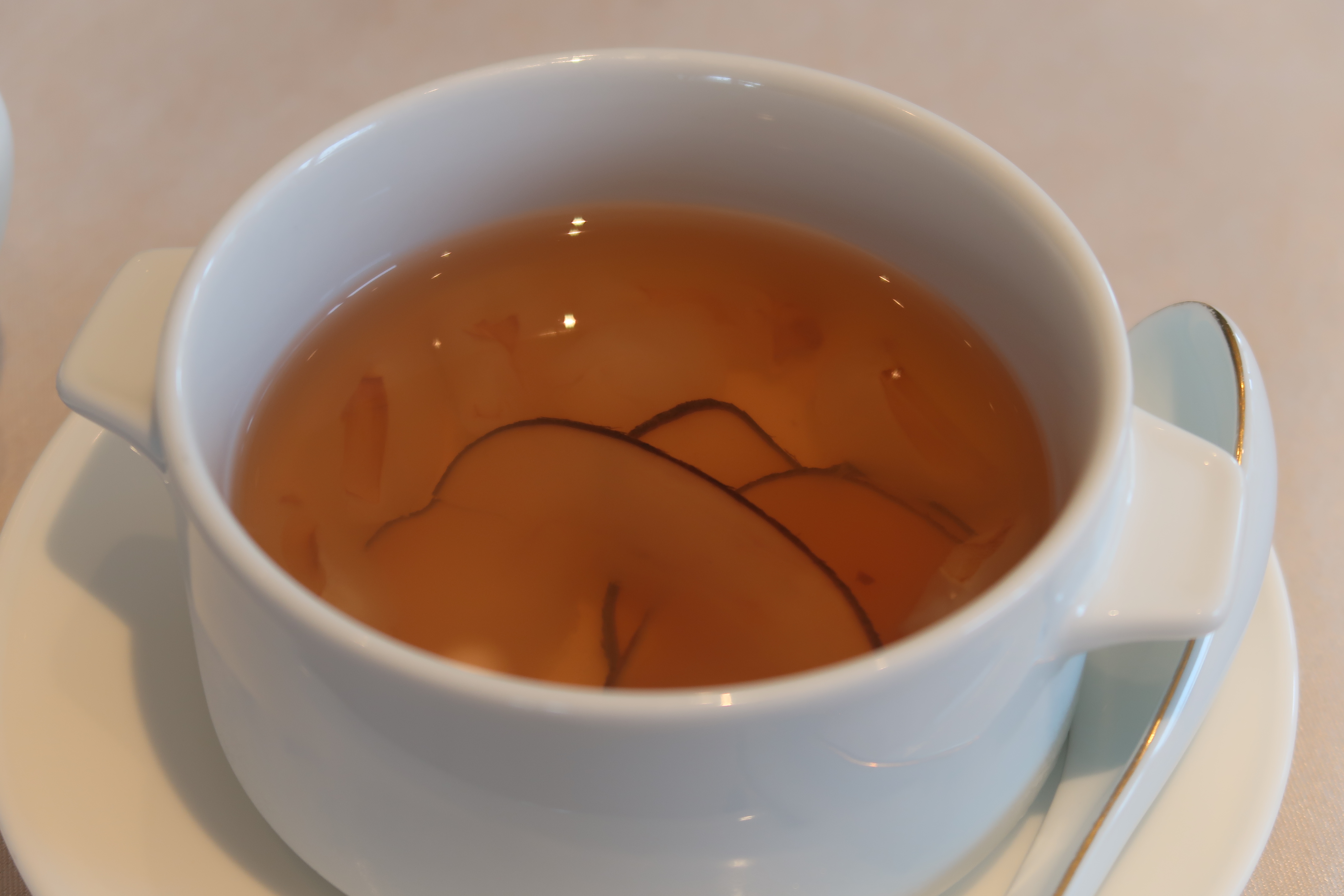 吃完这桌荔枝菜，我明白了荔枝圈的隐形鄙视链