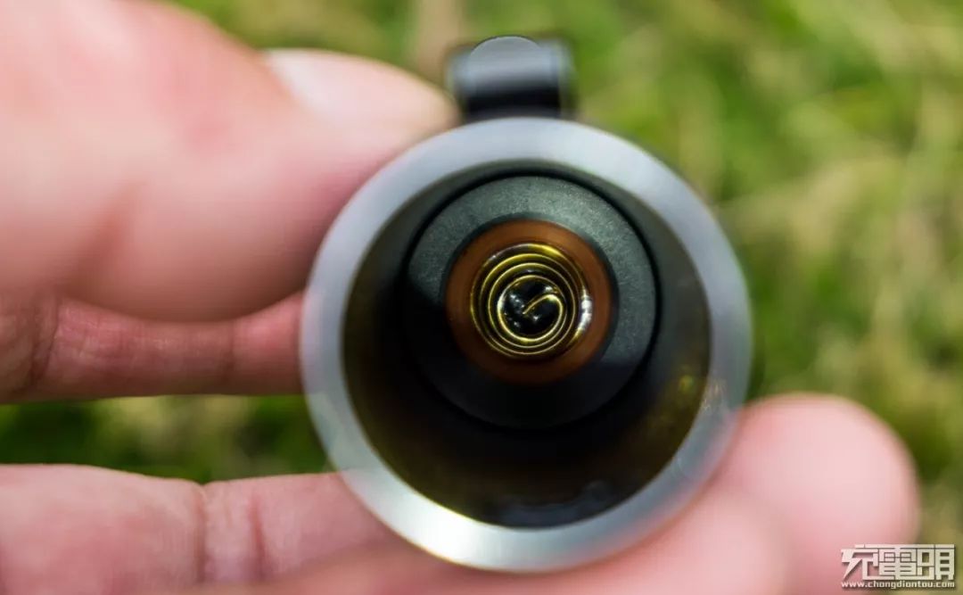 fenix菲尼克斯pd36r强光手电测评,fenixpd36rv2.0战术手电筒