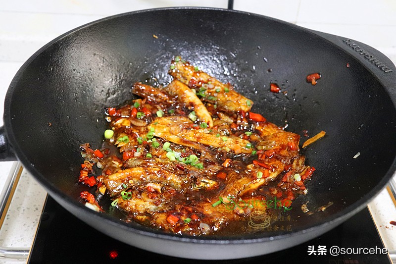 红烧带鱼好吃入味的方法,用红烧料做红烧带鱼家常做法