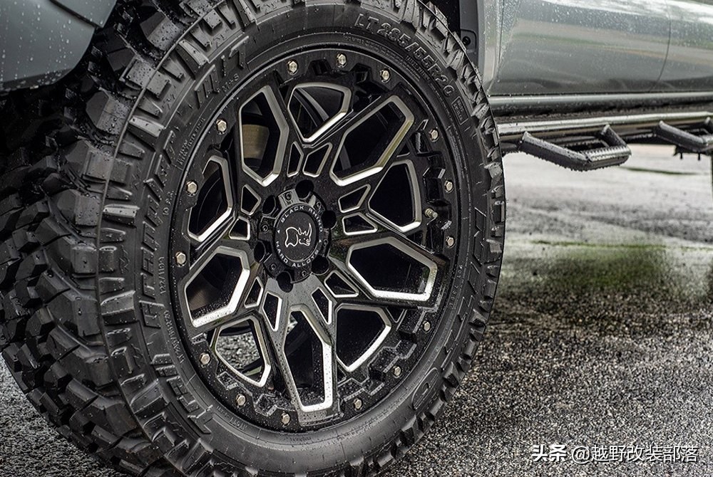 换轮胎和轮毂注意什么,轮毂升级一寸需要注意什么