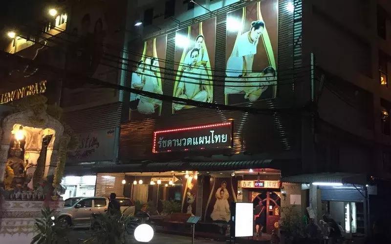 代购街？女人街？带你玩转曼谷辉煌区！吃喝玩乐、拜神按摩全搞定