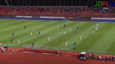 富力扎哈维4战斩5球,广州富力射手扎哈维