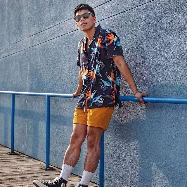 男生皮肤显黑怎么穿搭,男生嫌自己皮肤黑怎么办