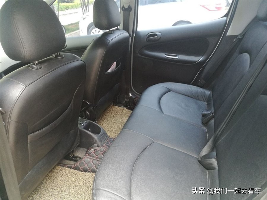 2.5万多能买到年份最近的车,2.5万多买什么二手车