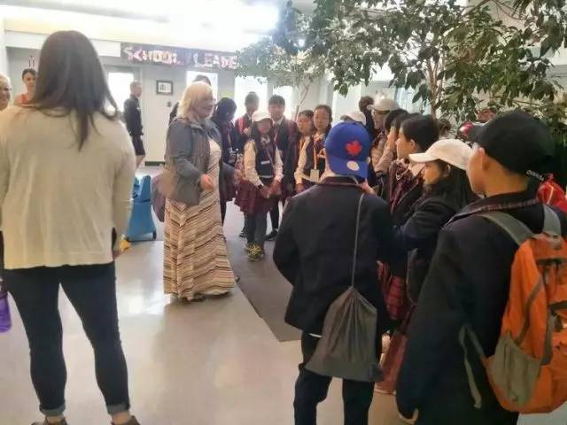 加拿大海滨的真实生活 (加拿大真正的风土人情)