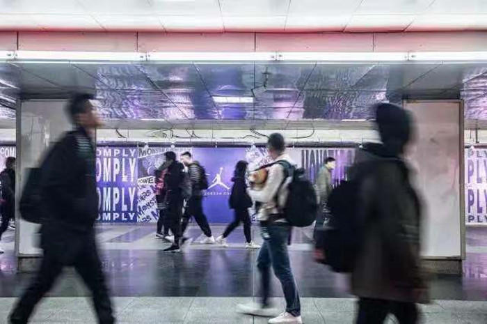 aj11黑红对比25周年大魔王,aj11黑红和aj大魔王哪个好