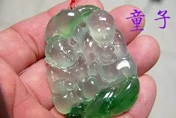 翡翠蝙蝠挂件寓意,翡翠挂件荷花的图案寓意