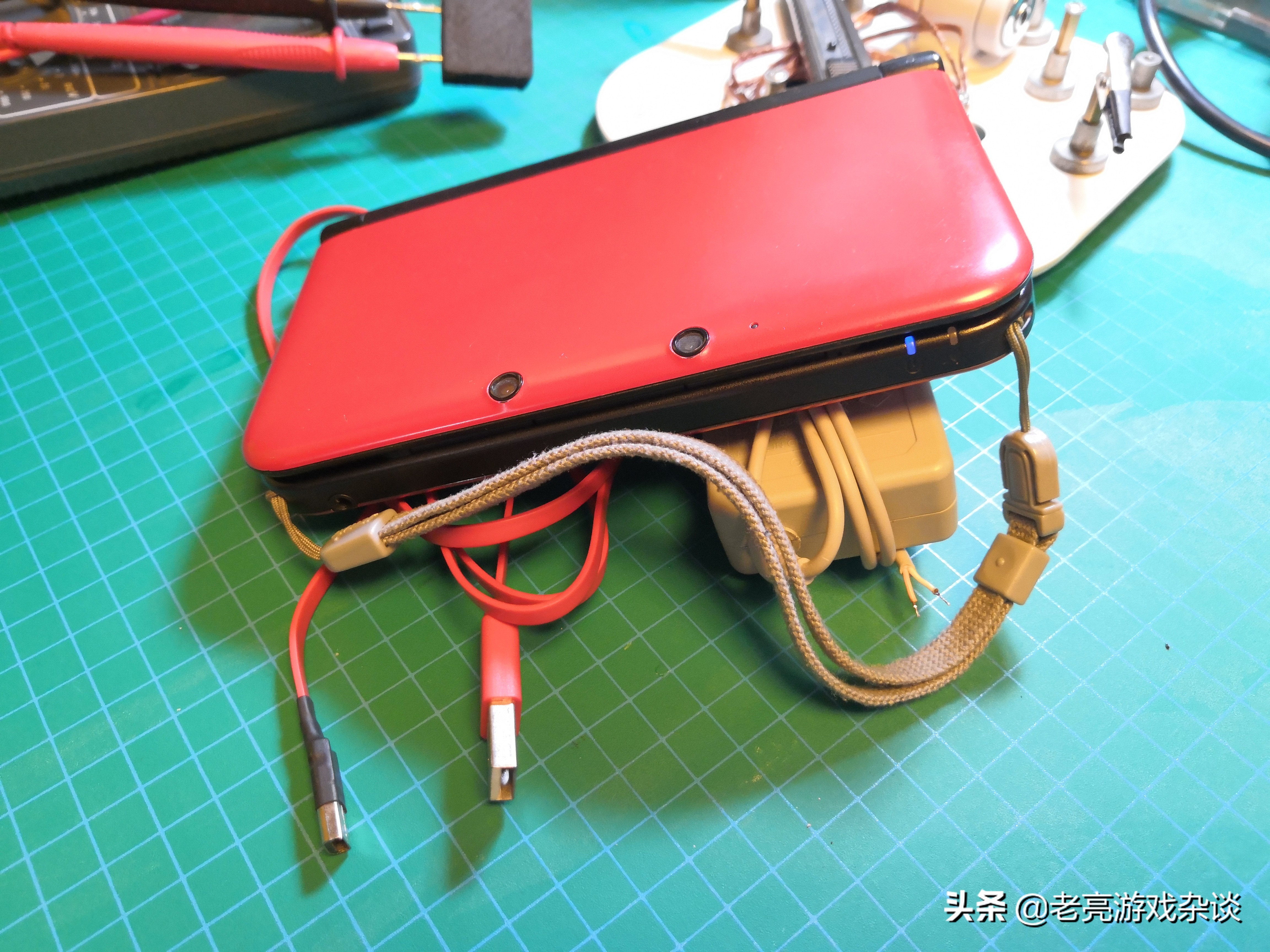 3dsll充电插口是什么,3dsll充电器伸缩